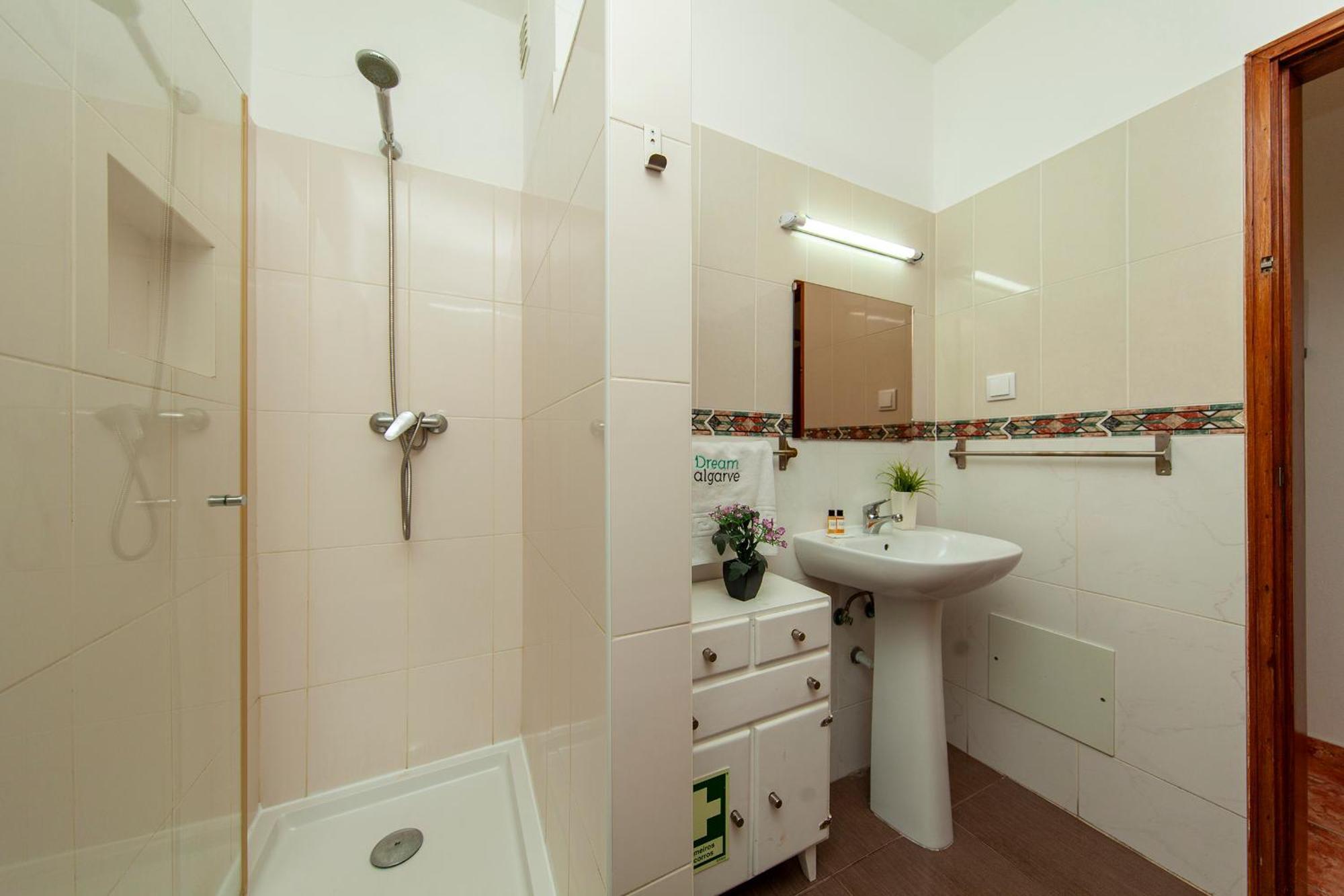 Apartamento de 60 m2 com 2 quarto Lagos Exterior foto